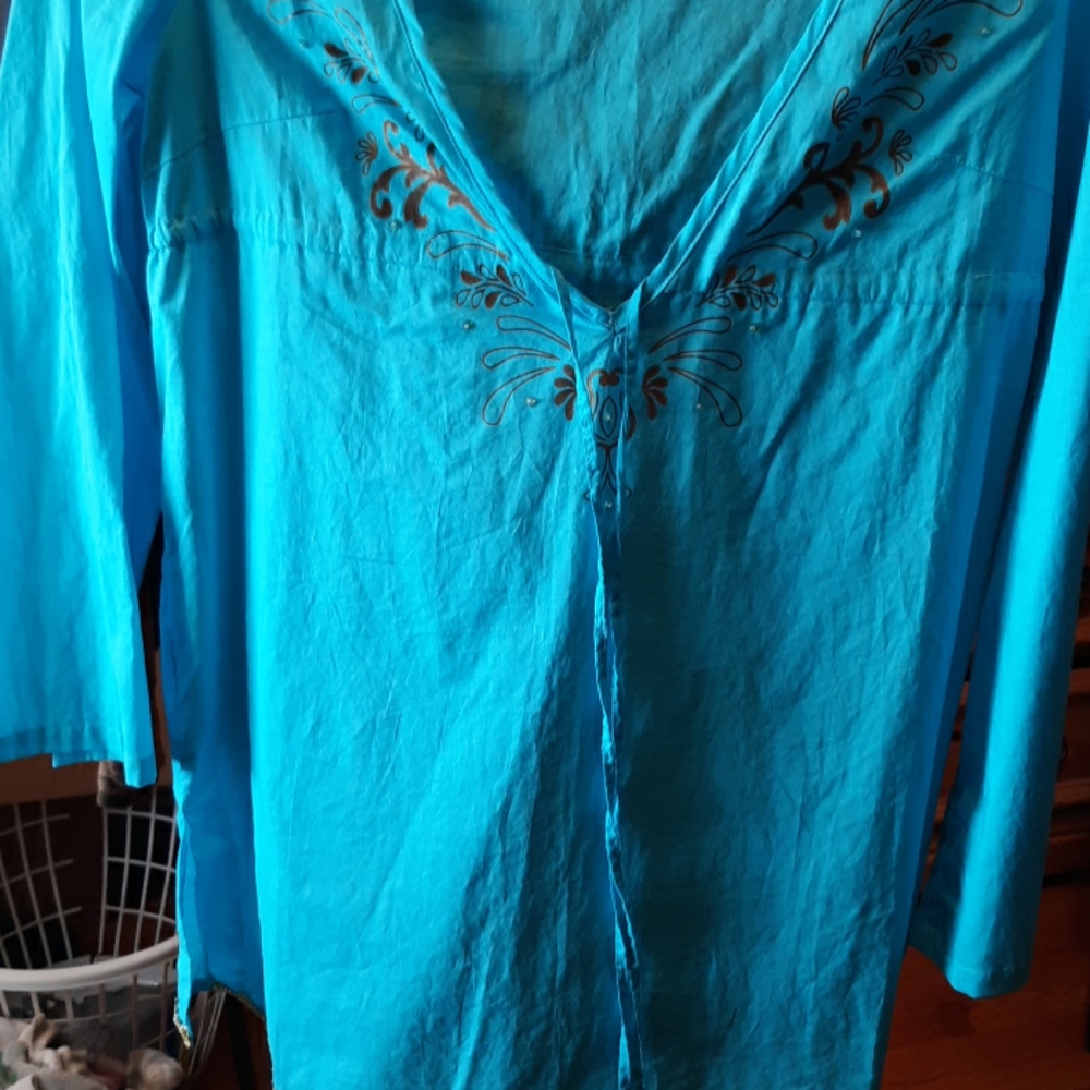 Dress - Picture 2 of 4